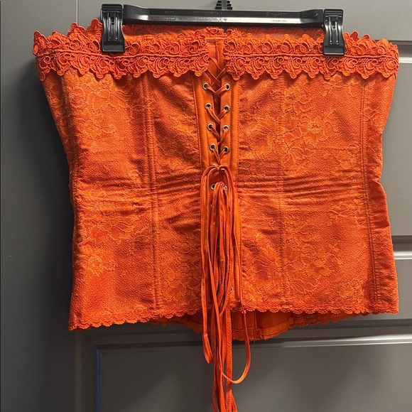 Frederick's of Hollywood orange lace-up corset with scalloped lace trim - Picture 4 of 13